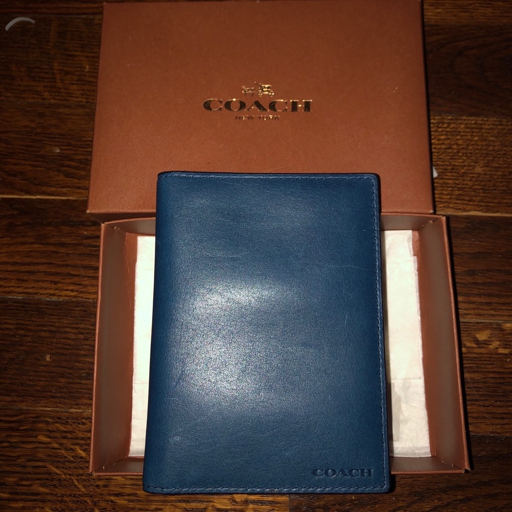 Coach passport holder/wallet